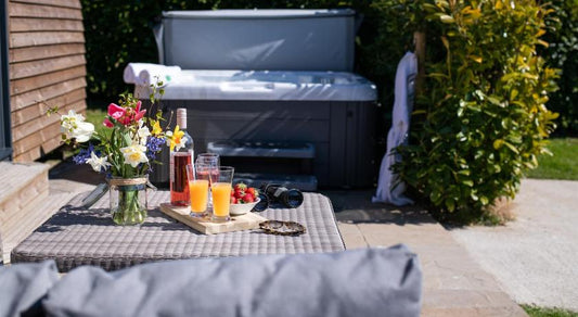 Hot - Cold - Happiness at the Coast Retreat (Fri 25th - Sun 27th June 2027 - (pay £150 initial deposit per person)