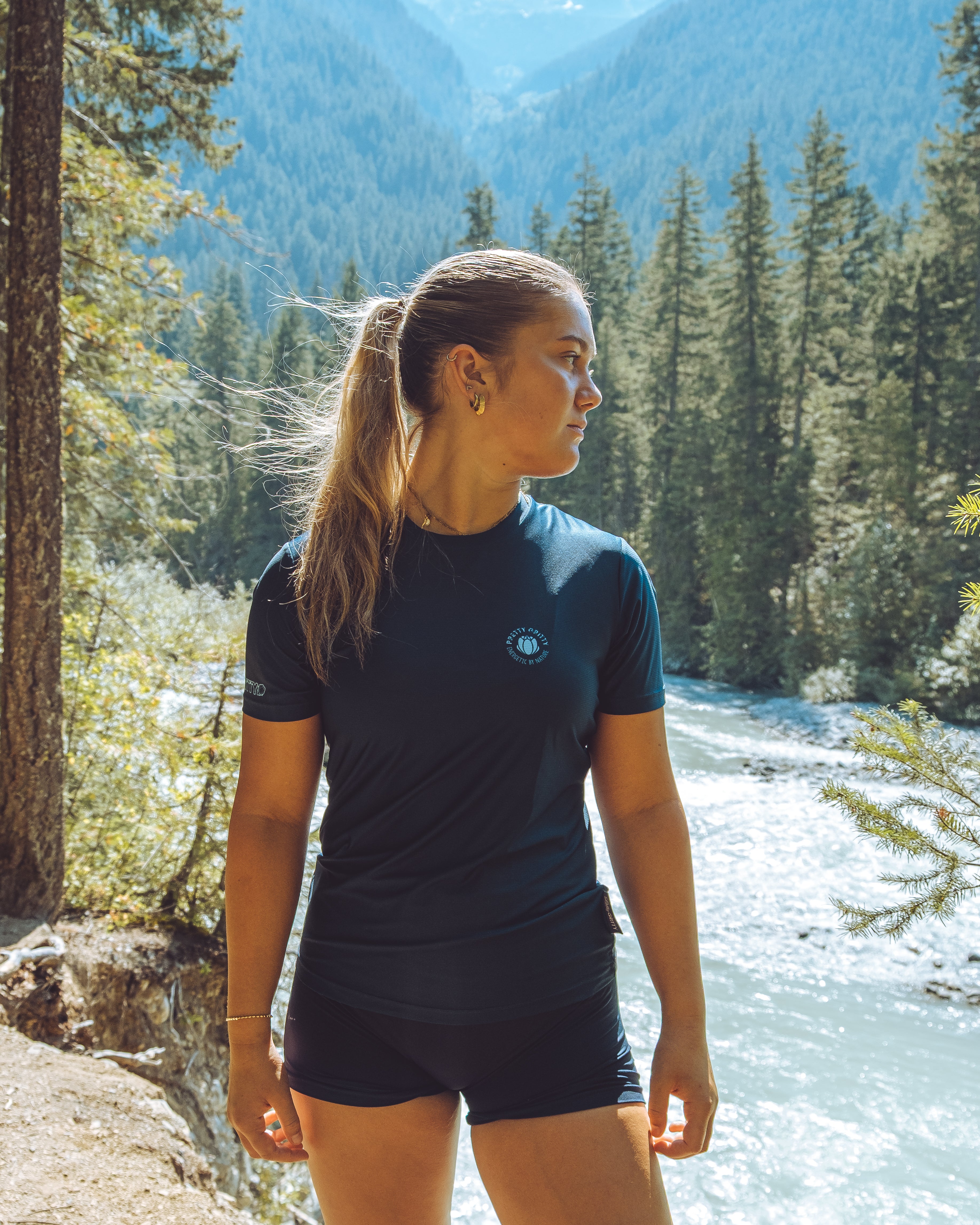 ‘Inky Navy' Short-sleeved Running T-shirt – Pretty Gritty