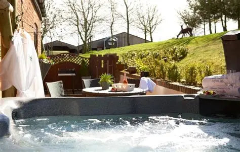 Coastal Yorkshire - Hot and Cold Happiness Retreat (Fri 25th - Sun 27th June 2026) - £390 (pay £150 initial deposit per person)